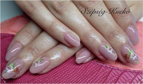 Crystal Nails - Gel-Lac  / Szépség-Kuckó